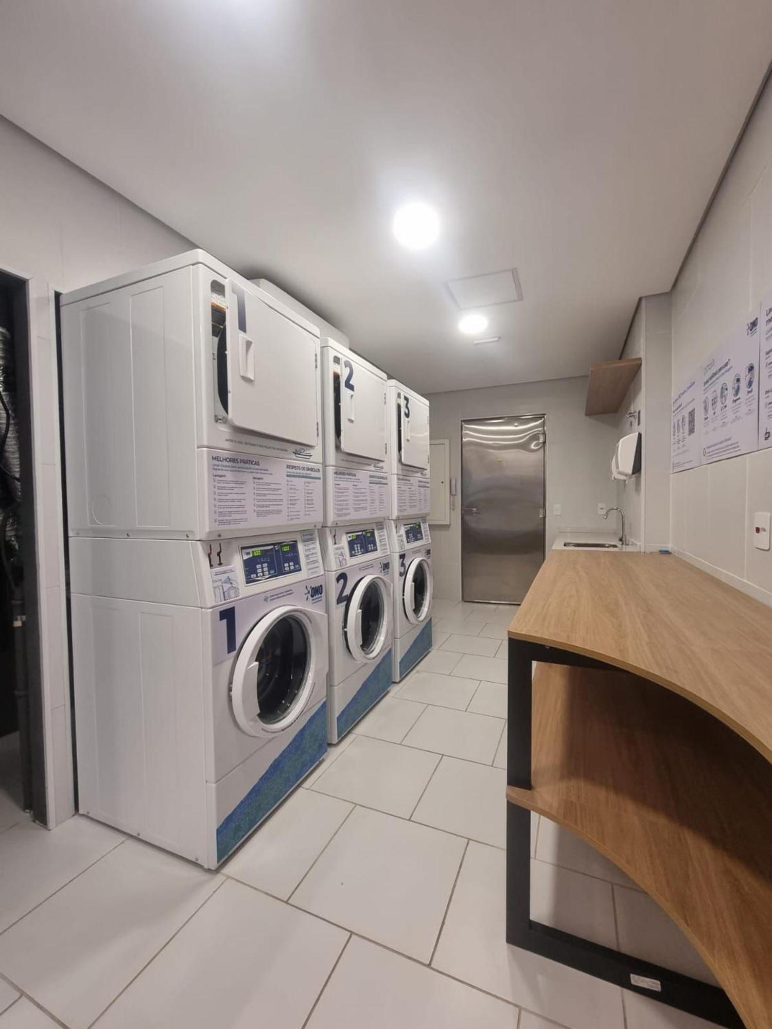 Em Moema Sp Apartamento